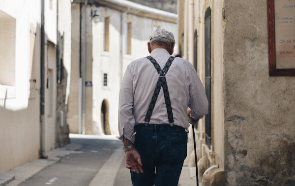 Quanto costerebbe non adeguare l’età di pensionamento alla speranza di vita?