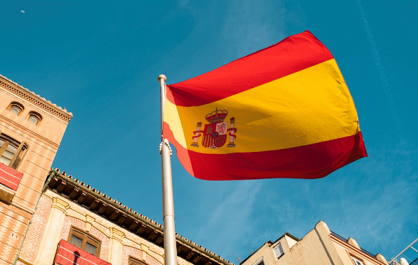 Immigrazione regolare: perch&eacute; in Spagna funziona meglio che in Italia