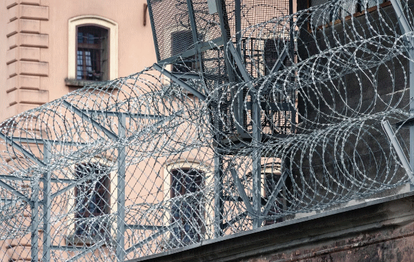 Pi&ugrave; agenti e pi&ugrave; spazio? Gli effetti della Legge di Bilancio sulle carceri italiane