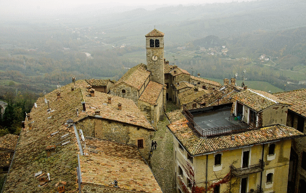 Gli inossidabili 8.000 campanili d&rsquo;Italia