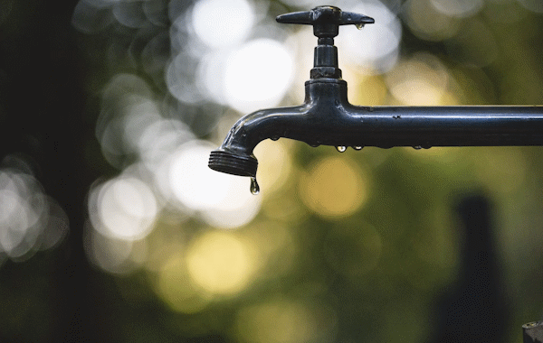 L’alta dispersione di acqua potabile e le criticità della rete nazionale
